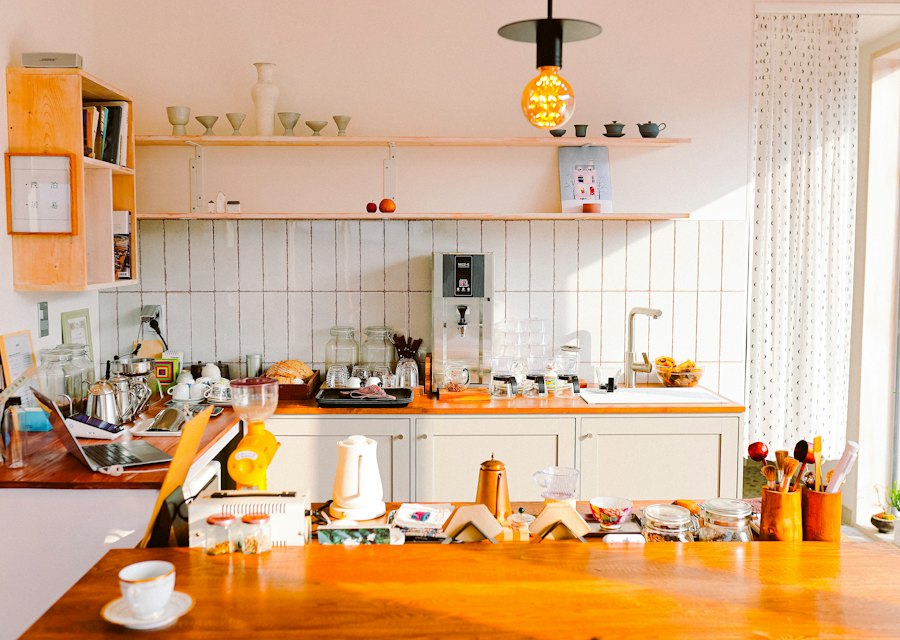 Before: kitchen, uncleaned (example image)